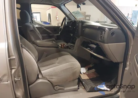 2005 Chevrolet Suburban 1500 Ls из США, поврежденный, VIN 3GNEC16Z25G136603